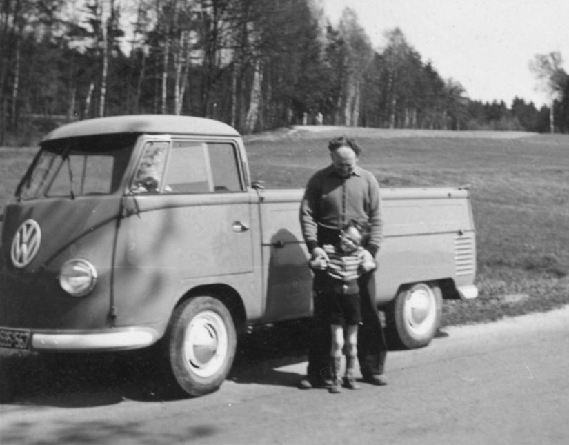 Chronik - Möbel Schulze - erstes VW-Transportfahrzeug im Jahr 1954