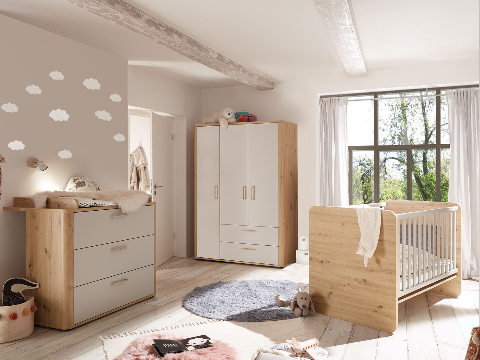 Babyzimmer mit Babybett, Wickelkommode, Kinderkleiderschrank in Asteiche Kreidegrau Optik