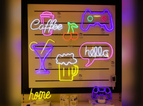 LED Wandleuchten in verschiedenen bunten Designs