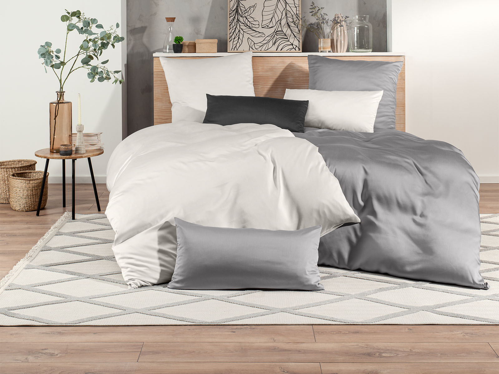 Bettwaesche Serie Unifarben Glaenzend In Anthrazit Silber Creme 06330008