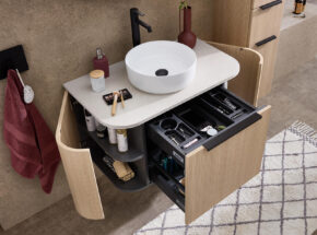 Geoeffneter Waschtischunterschrank Von Pelipal Badeinrichtung Linea Eiche Hell Mit Weissem Keramik Aufsatzbecken 02820375 01