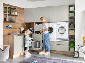 Interliving 3087 Hauswirtschaftsraum In L Form Farbkombination Platin Grau Eiche Ventura Mit Waschmaschine Und Trockner  M9972
