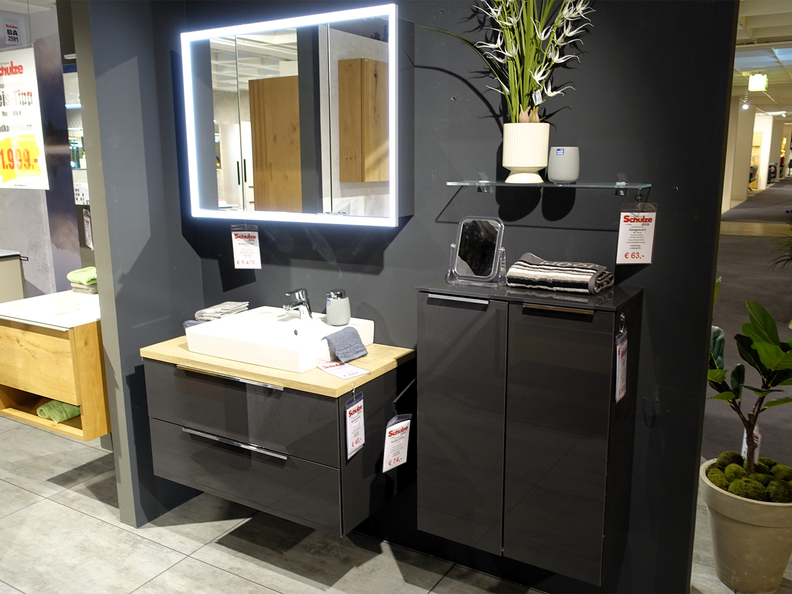 Interliving Badkombination 3701 In Lack Karbon Hochglanz Mit Waschtischplatte Eiche Und Chrom Griffleiste 71770001