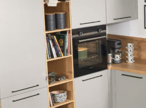 Regalelement In Der Interliving Kueche 3086 U Kueche In Platingrau Und Eiche Optik M99721301040