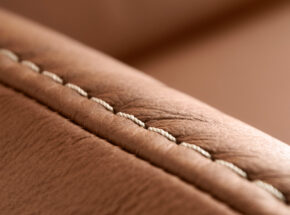 Kontrastnaht Beige Der Himolla Eckkombination Echt Lederbezug Farbe Brandy Mit Metallfuss Schwarz 02180182