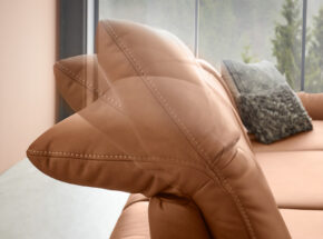 Kopfteilverstellung Der Himolla Eckkombination Echt Lederbezug Farbe Brandy Mit Metallfuss Schwarz 02180182