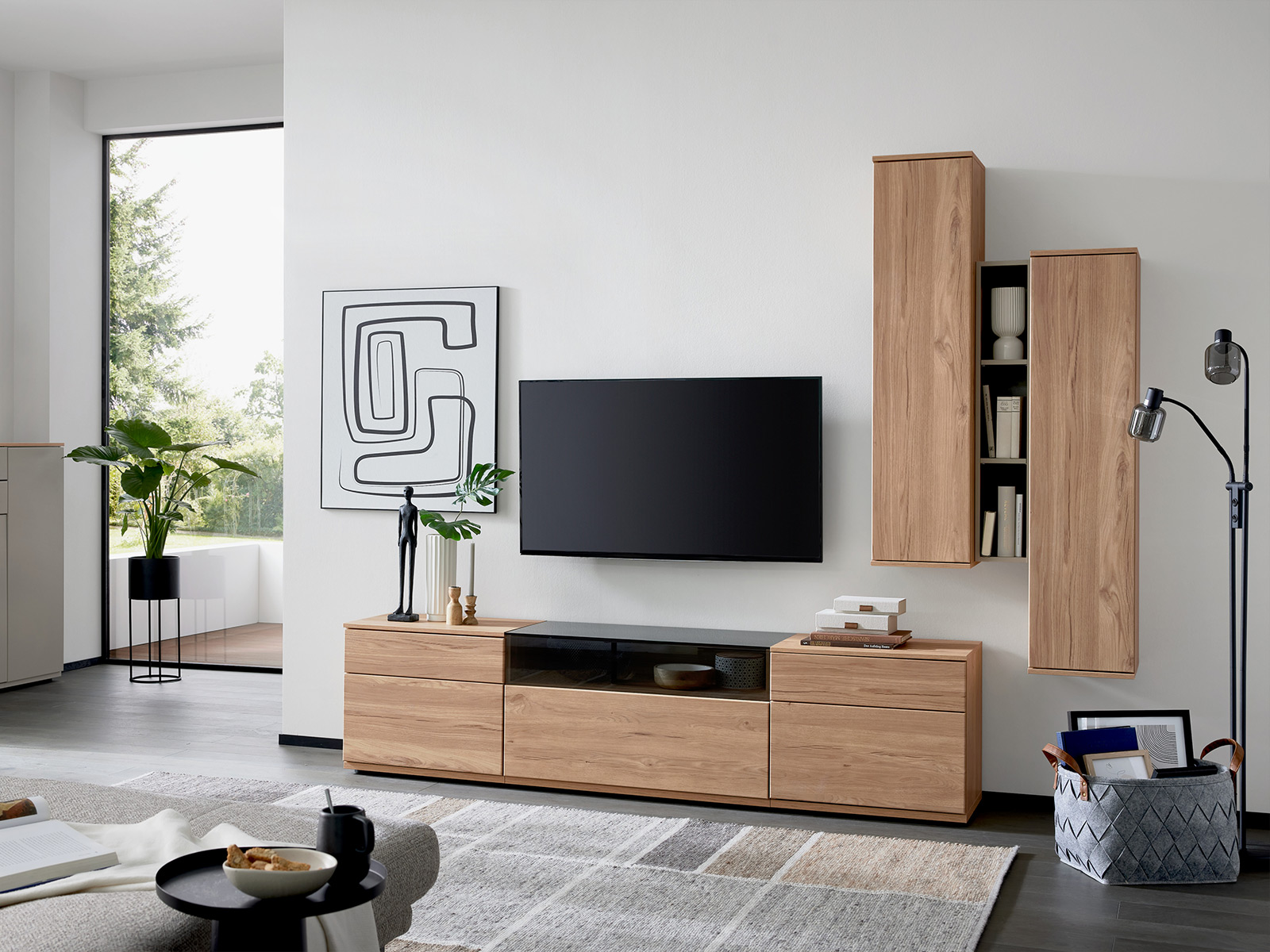 Interliving 2031 Wohnzimmermoebel Wohnwand Risseiche Optik Mit Lowboard Und 2 Haengeschraenken 73460002