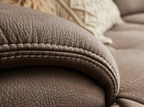 Modulmaster Sofa Wohnlandschaft Nahaufnahme Von Bezugstoff Mammut Nougat Mit Kontrastnaht Beige 03860172 01