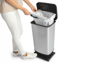 Leichtes Muellbeutel Wechseln Rotho Paso Treteimer Muelleimer Aus Kunststoff Silber Schwarz Zirka 40 Liter 62840029