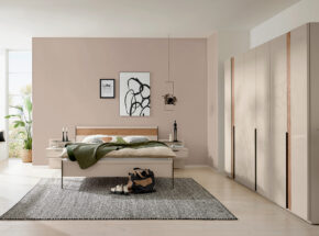 Schlafzimmer Interliving 1035 Front In Glas Champagner Und Riffholz Massiv Mit Bettanlage Und Kleiderschrank 72760012