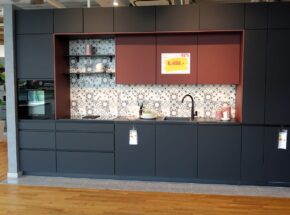 Nobilia Kueche Easytouch Kuechenzeile Graphitschwarz Rot Ka130 02715945 03 1