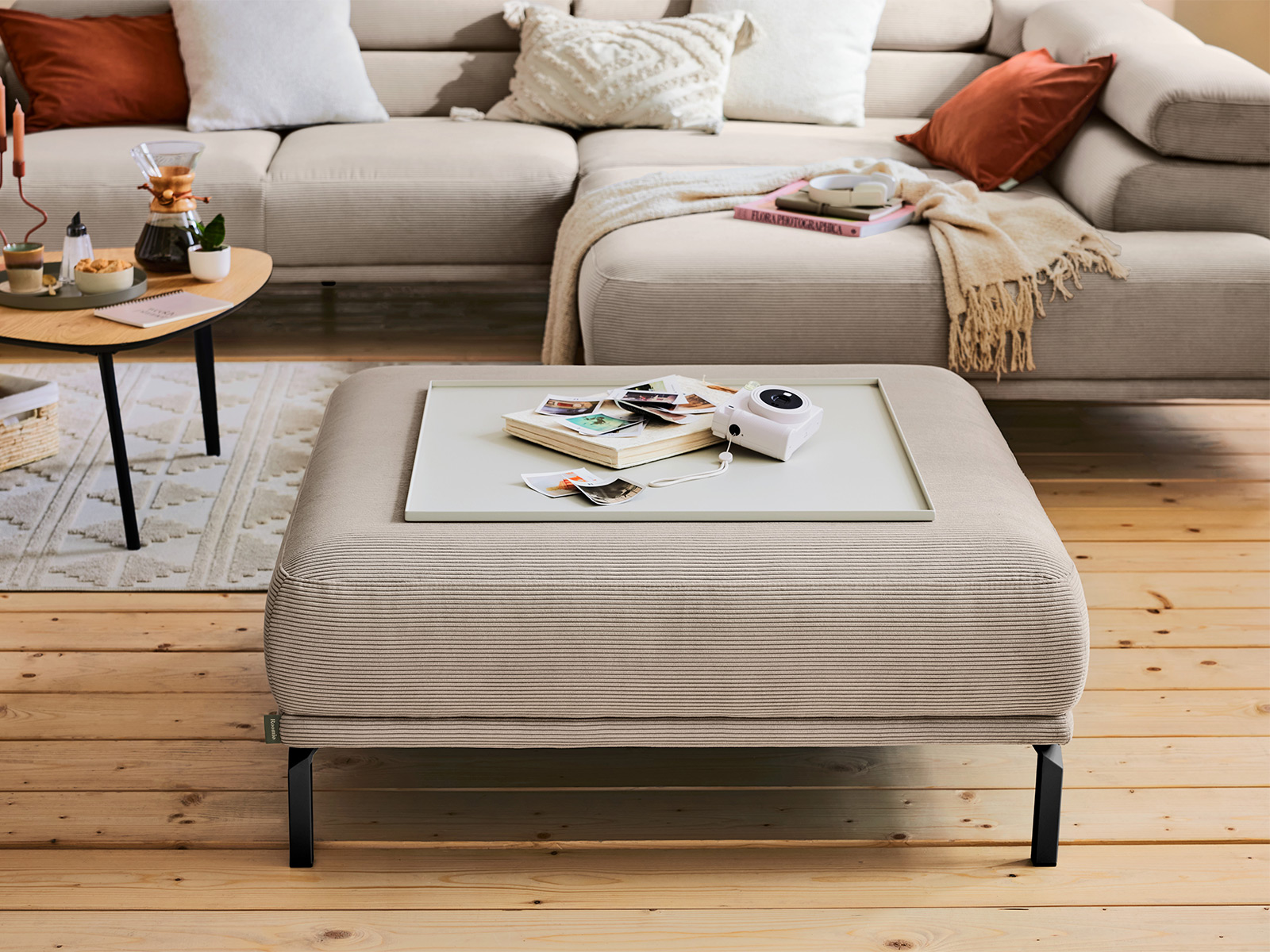 Passender Hocker Zu Roomio 4106 Polstergarnitur Ecksofa Mit Bezug Feincord Sand Metallfuss Schwarz 20990009